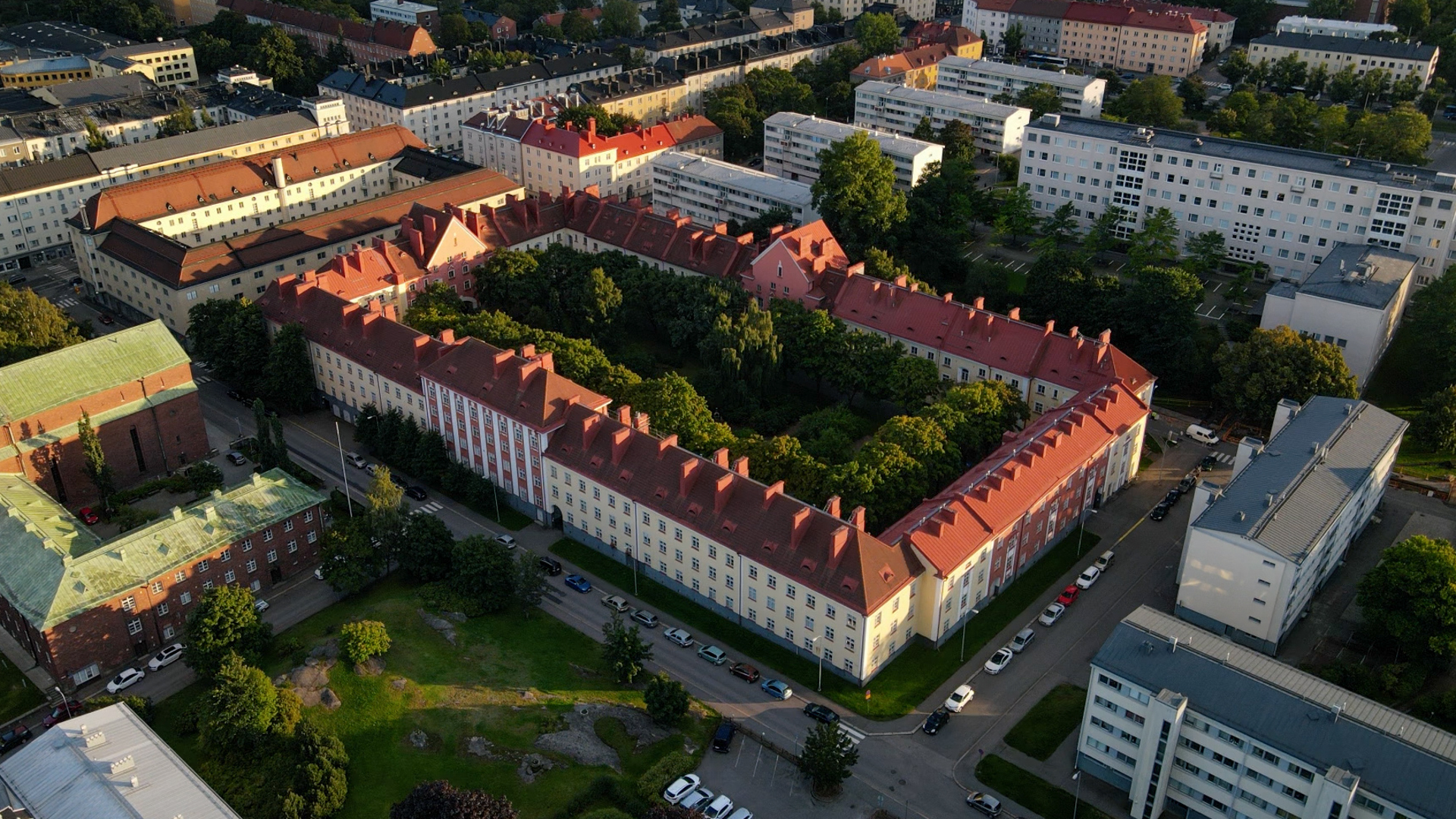 Ilmakuva Vallilan kaupunginosasta sisäpihat